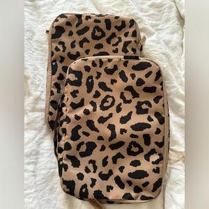 Calpak Medium Compression Packing cubes - NWOT - cheetah leopard animal print